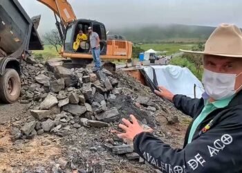 Caiado busca recursos federais para socorrer municípios afetados pela chuva